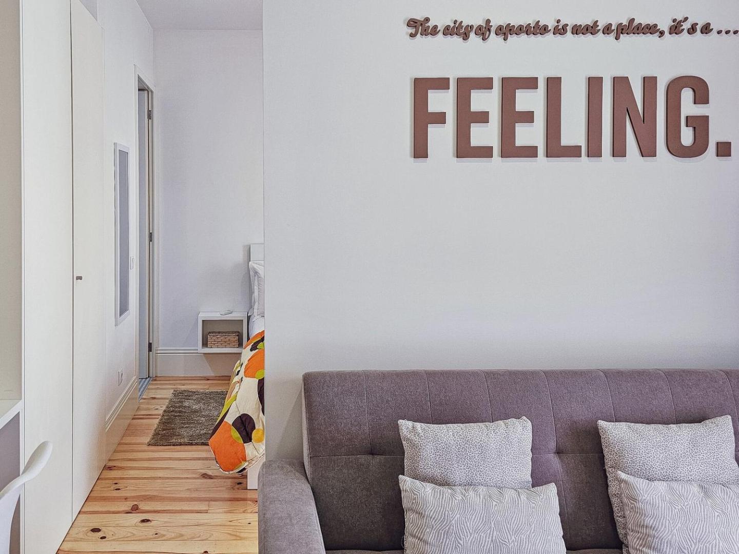 Loft W. Private Balcony And Ac Few Steps To River *