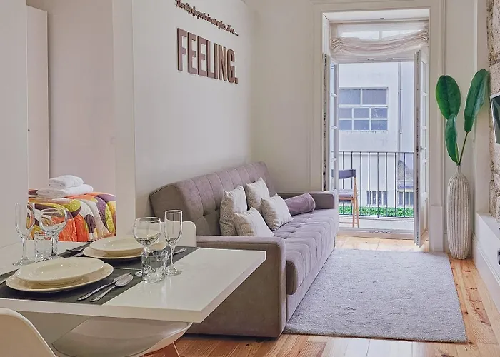 Loft W. Private Balcony And Ac Few Steps To River